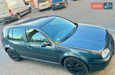 Хэтчбек Volkswagen Golf 2001 в Харькове