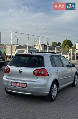 Хетчбек Volkswagen Golf 2007 в 