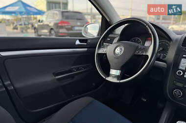 Хетчбек Volkswagen Golf 2007 в 