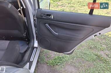 Универсал Volkswagen Golf 2001 в 