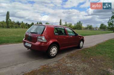Хетчбек Volkswagen Golf 1998 в 