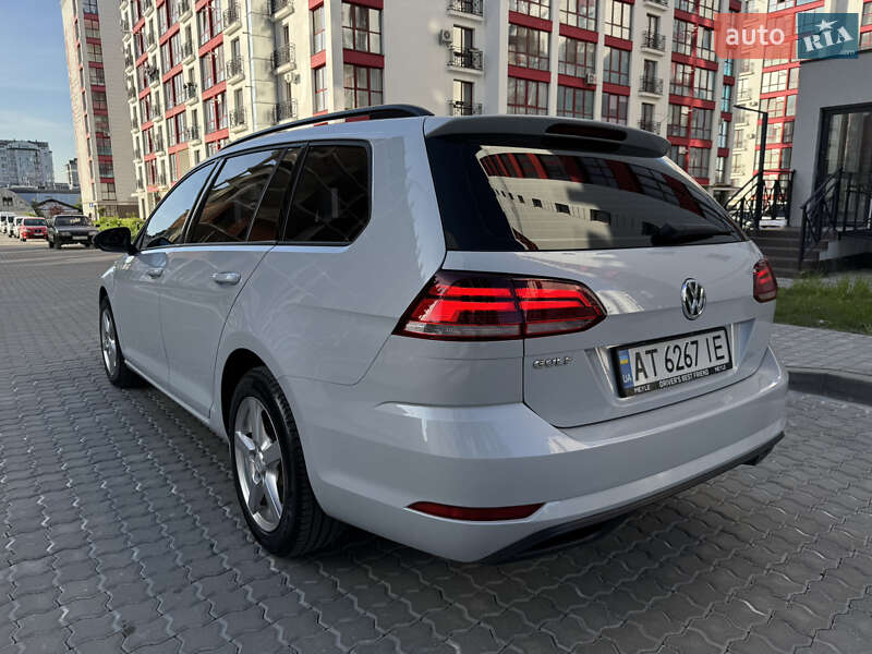 Універсал Volkswagen Golf 2018 в Івано-Франківську