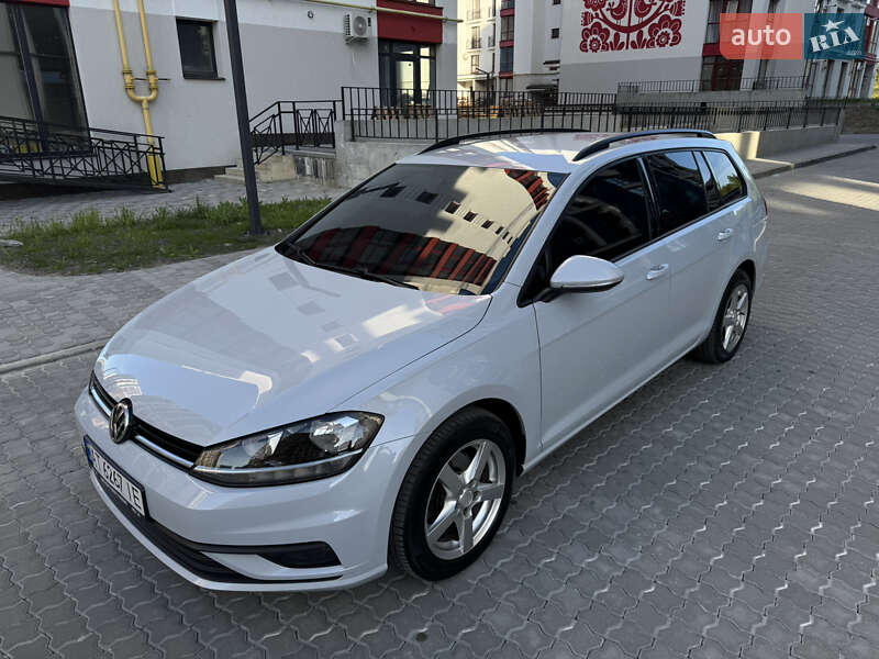 Універсал Volkswagen Golf 2018 в Івано-Франківську