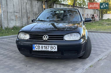 Хетчбек Volkswagen Golf 2001 в 