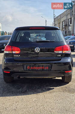 Хетчбек Volkswagen Golf 2011 в 