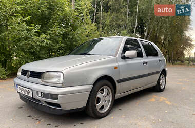 Хэтчбек Volkswagen Golf 1996 в Звягеле