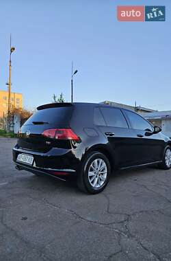 Хэтчбек Volkswagen Golf 2014 в 