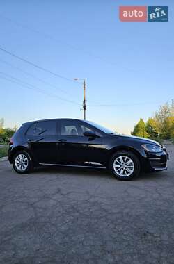 Хэтчбек Volkswagen Golf 2014 в 