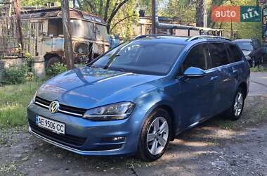 Універсал Volkswagen Golf 2014 в Дніпрі