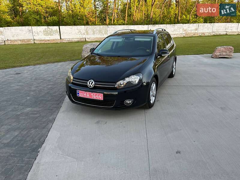 Универсал Volkswagen Golf 2010 в 