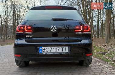 Хэтчбек Volkswagen Golf 2009 в 