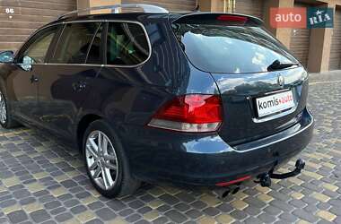 Універсал Volkswagen Golf 2010 в 