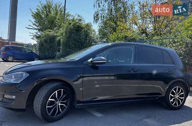 Хетчбек Volkswagen Golf 2013 в 