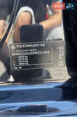 Хетчбек Volkswagen Golf 2013 в 