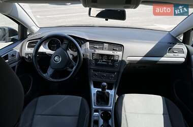 Хетчбек Volkswagen Golf 2013 в 