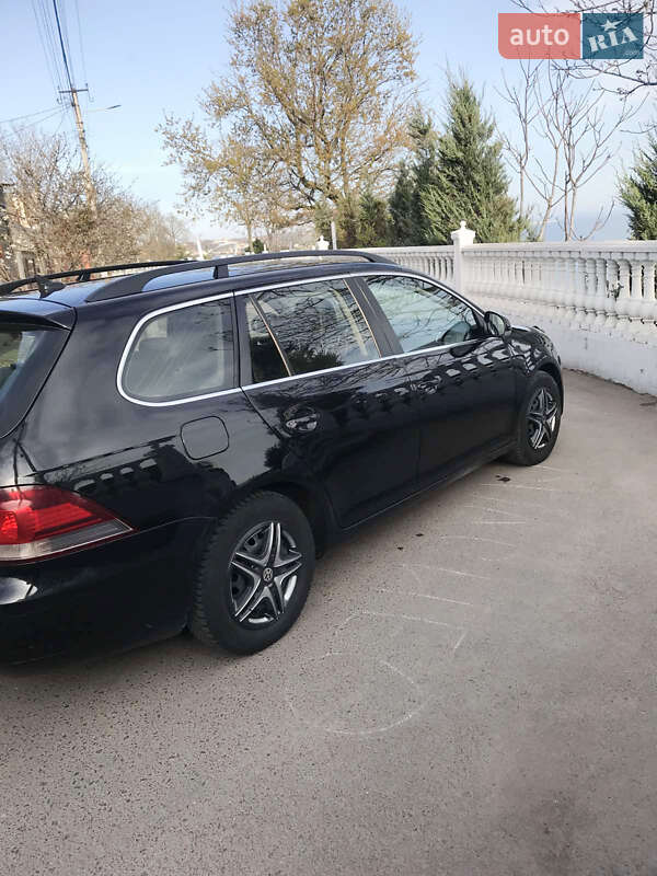 Універсал Volkswagen Golf 2011 в Одесі