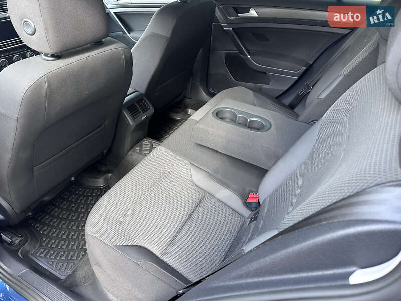 Універсал Volkswagen Golf 2019 в Мукачевому
