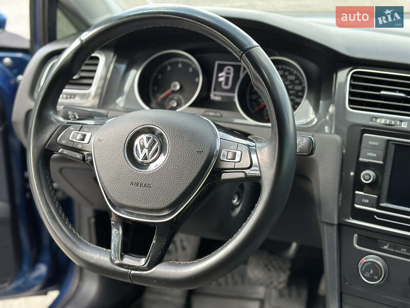 Універсал Volkswagen Golf 2019 в Мукачевому