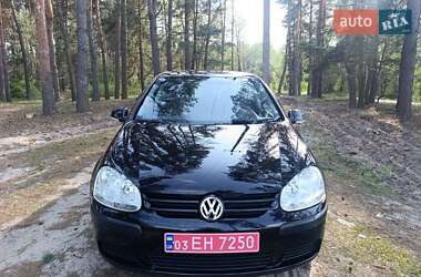 Хэтчбек Volkswagen Golf 2005 в Богодухове