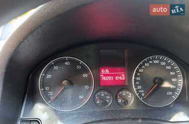 Хетчбек Volkswagen Golf 2005 в 