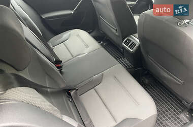 Хетчбек Volkswagen Golf 2017 в 