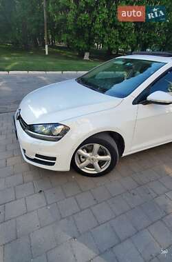 Универсал Volkswagen Golf 2015 в 