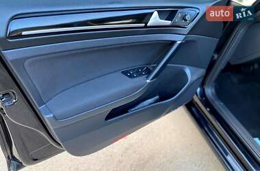 Универсал Volkswagen Golf 2016 в 