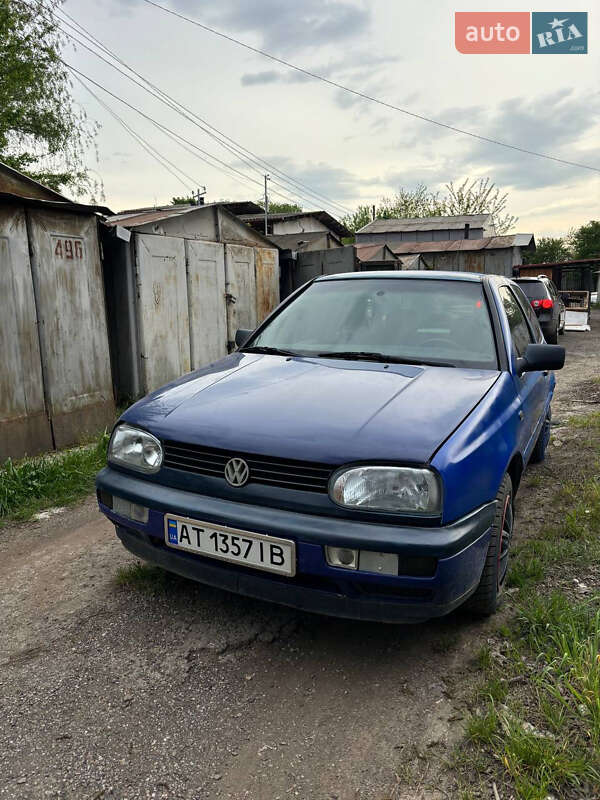 Хэтчбек Volkswagen Golf 1997 в 