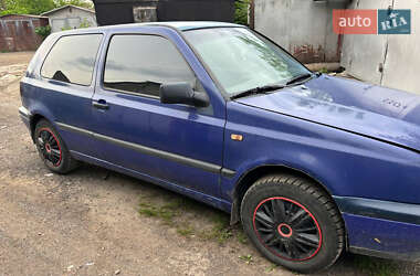 Хэтчбек Volkswagen Golf 1997 в 