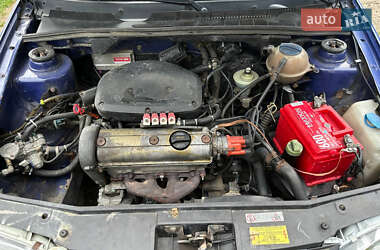Хэтчбек Volkswagen Golf 1997 в 