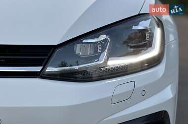 Універсал Volkswagen Golf 2019 в 