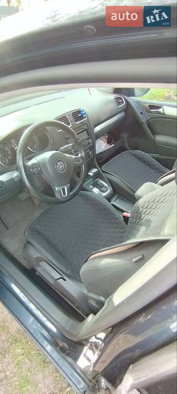 Хэтчбек Volkswagen Golf 2010 в Фастове