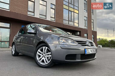 Хэтчбек Volkswagen Golf 2009 в 