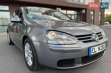 Хэтчбек Volkswagen Golf 2009 в 