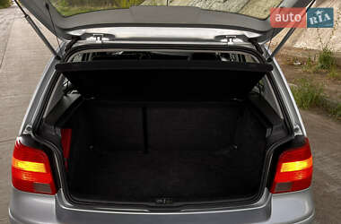 Хэтчбек Volkswagen Golf 2003 в 