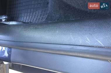 Хетчбек Volkswagen Golf 2003 в 