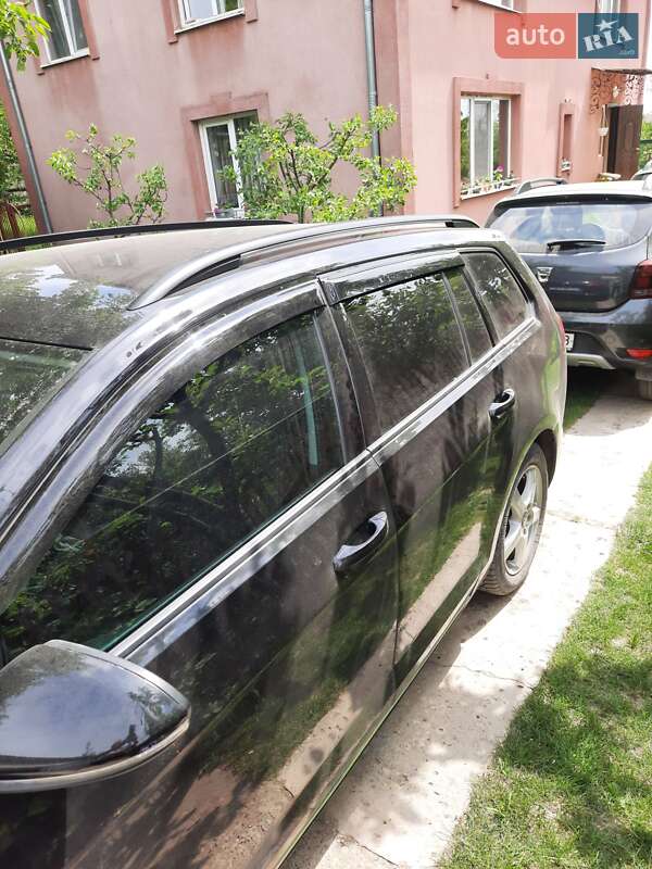 Універсал Volkswagen Golf 2013 в Чернівцях