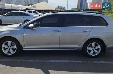 Універсал Volkswagen Golf 2015 в 