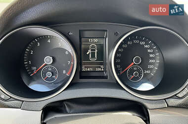Універсал Volkswagen Golf 2012 в 
