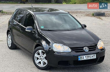 Хетчбек Volkswagen Golf 2005 в Хмельницькому