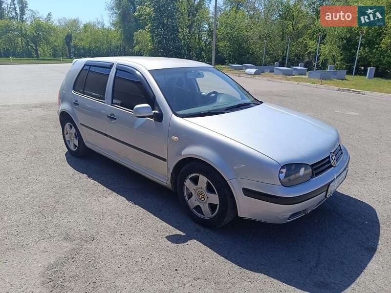 Хетчбек Volkswagen Golf 2000 в Кривому Розі