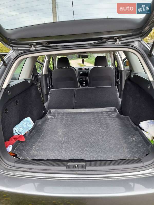 Універсал Volkswagen Golf 2009 в Києві