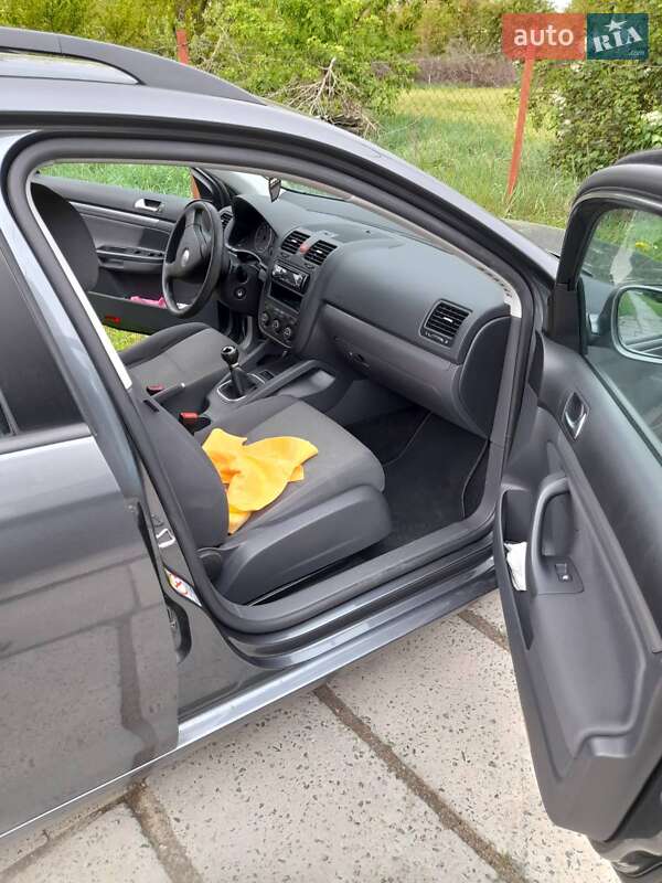 Універсал Volkswagen Golf 2009 в Києві