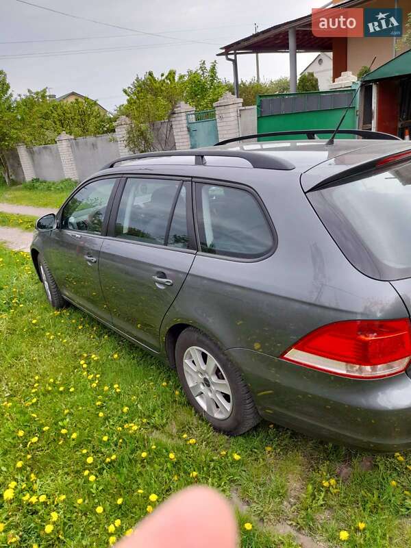 Універсал Volkswagen Golf 2009 в Києві