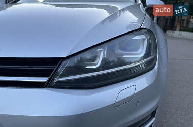 Хэтчбек Volkswagen Golf 2014 в 
