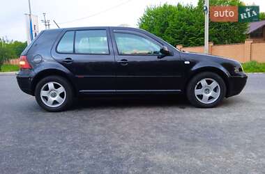 Хетчбек Volkswagen Golf 2003 в 