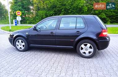 Хетчбек Volkswagen Golf 2003 в 