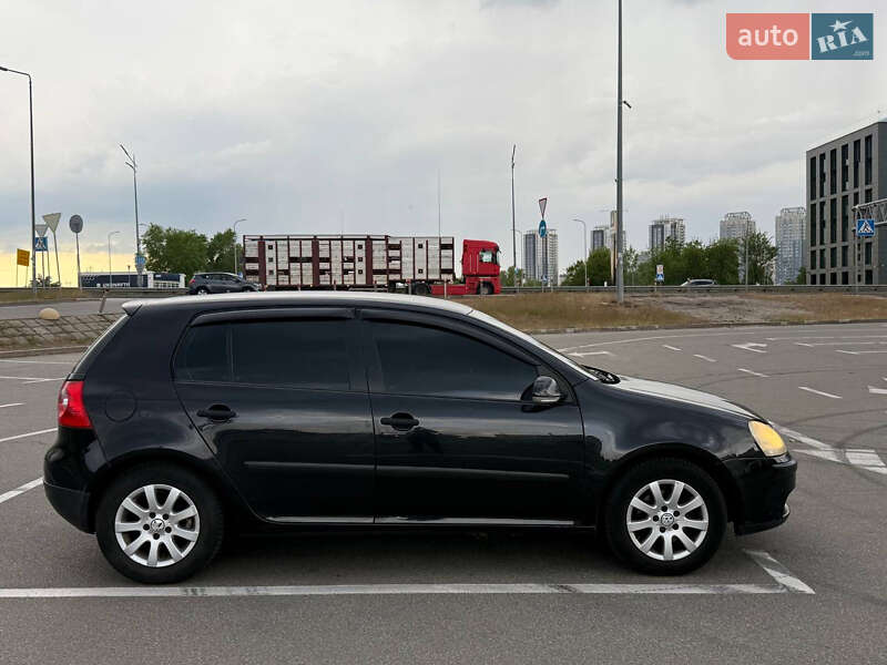 Volkswagen Golf 2004