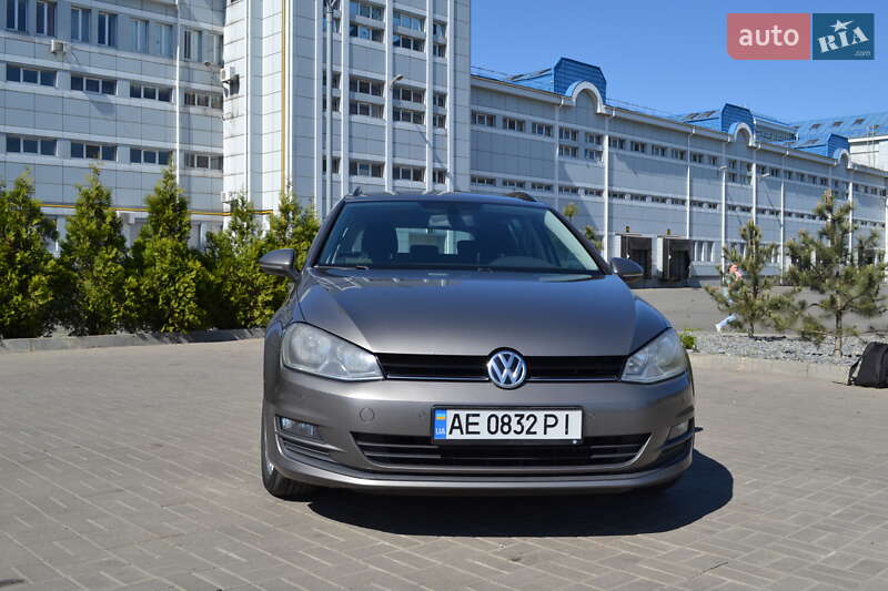 Универсал Volkswagen Golf 2015 в Днепре