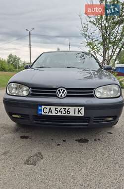 Хэтчбек Volkswagen Golf 1998 в Каневе